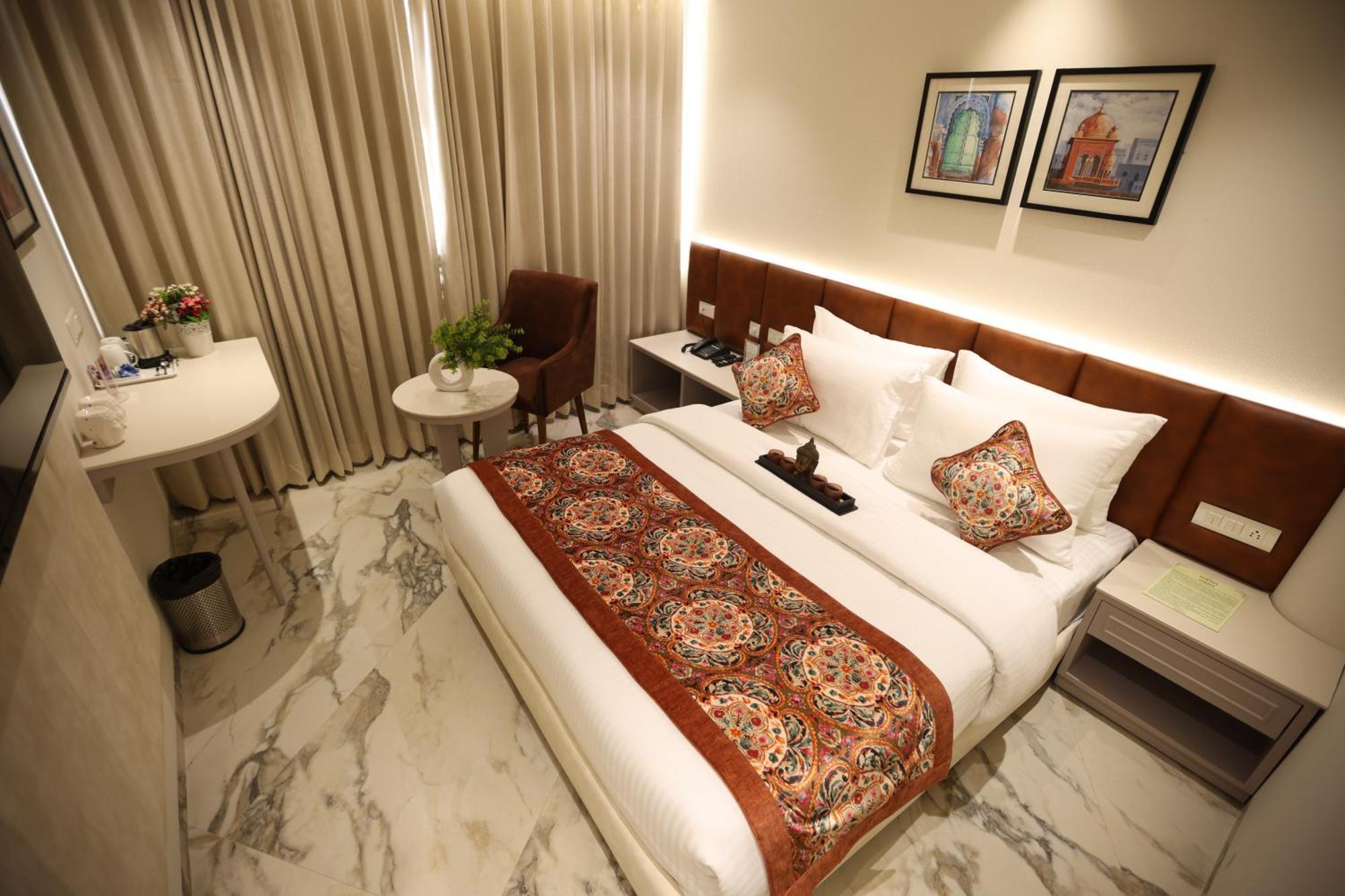Hiraya Hotels Mohali Exteriér fotografie